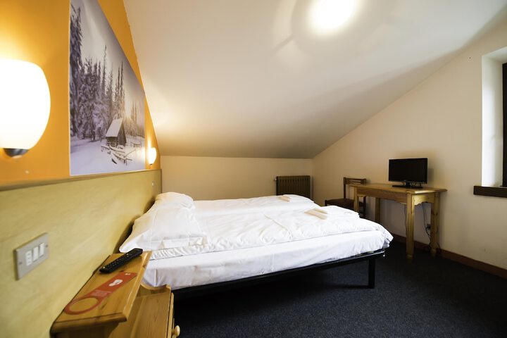 Room 35 of 112