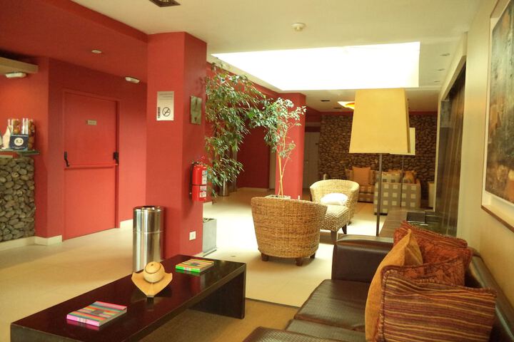 Guest Lobby