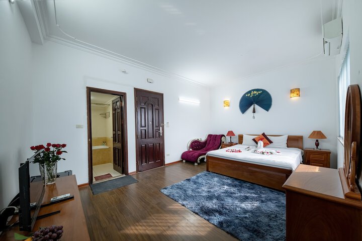 Room 18 of 36