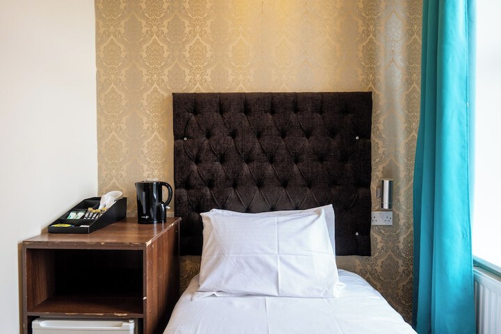 Room 22 of 43