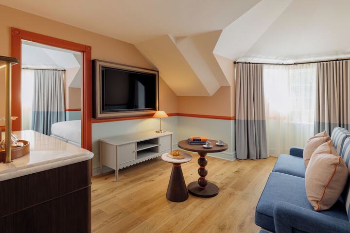 Room 15 of 72