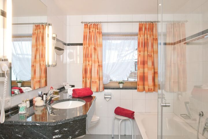 Room 25 of 61