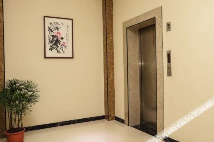 Hotel Interior 13 of 37