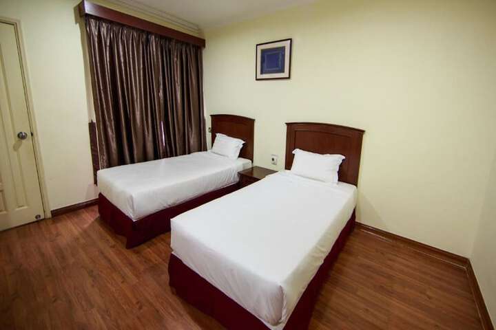 Room 16 of 42