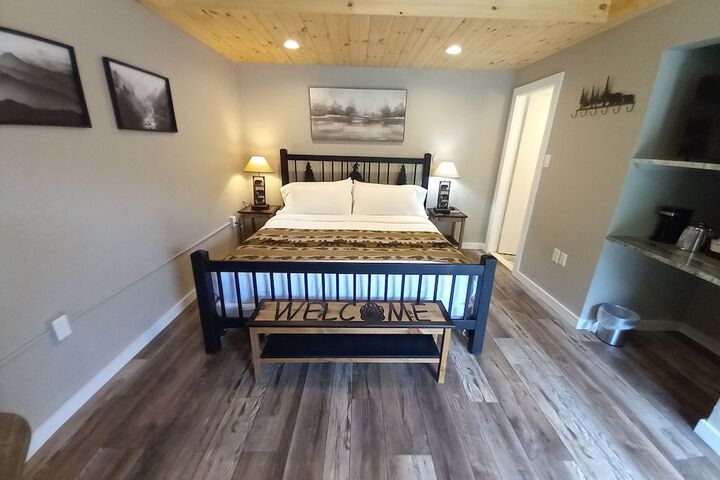 Room 18 of 83