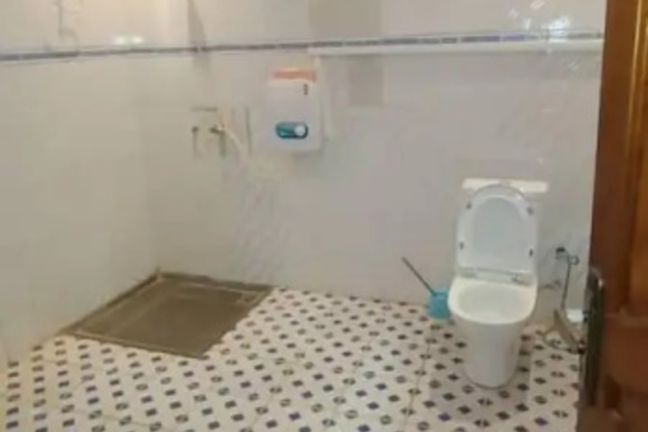 Room 7 of 15