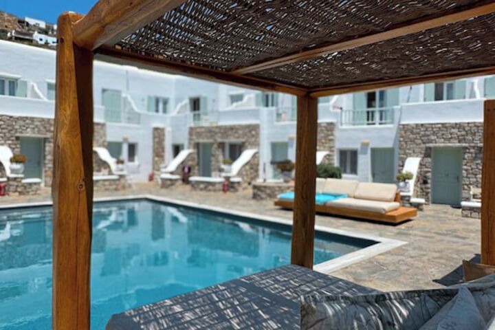 Pool 62 of 90