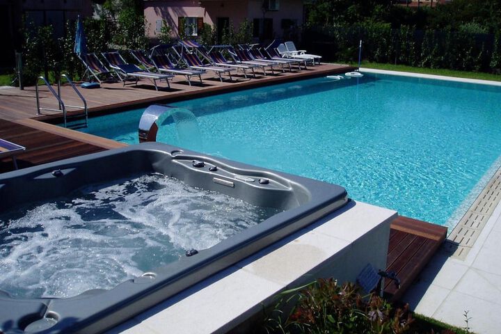 Pool 30 of 51