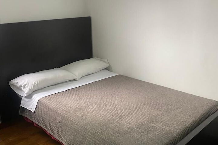 Room 27 of 47