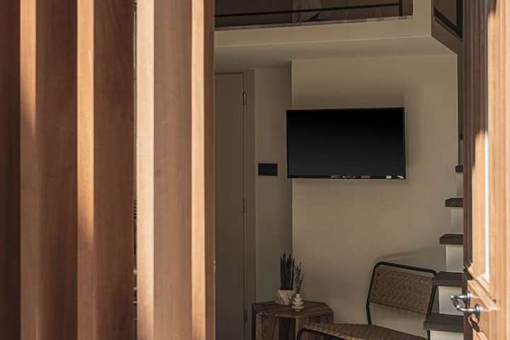 Room 12 of 23