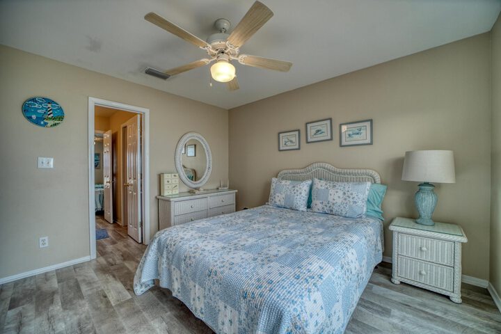 Room 10 of 23