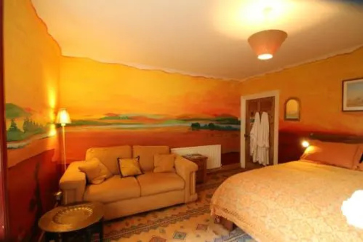 Room 2 of 4