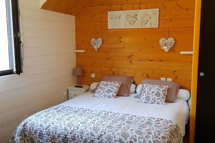Room 3 of 60