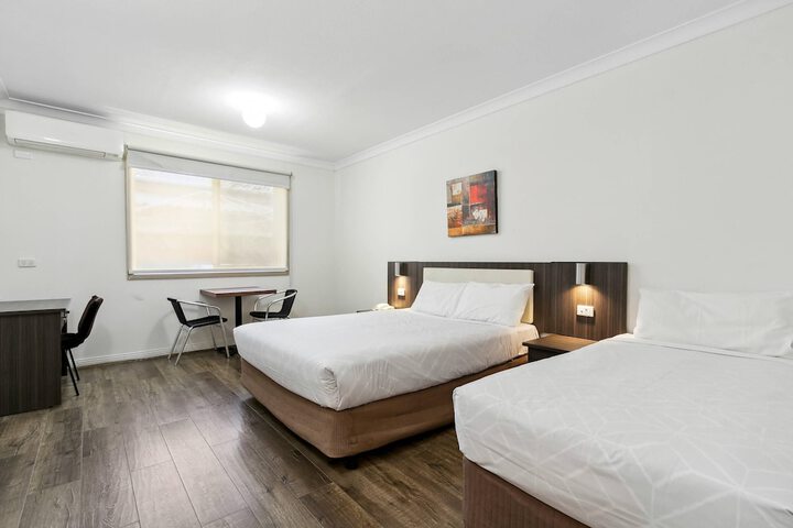 Room 16 of 44