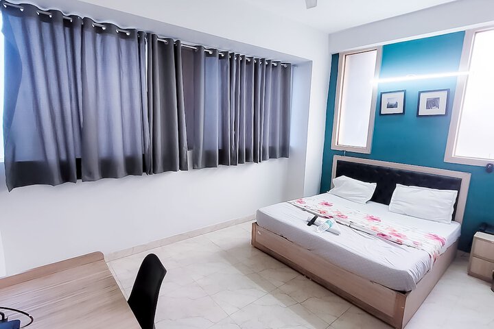 Room 5 of 18