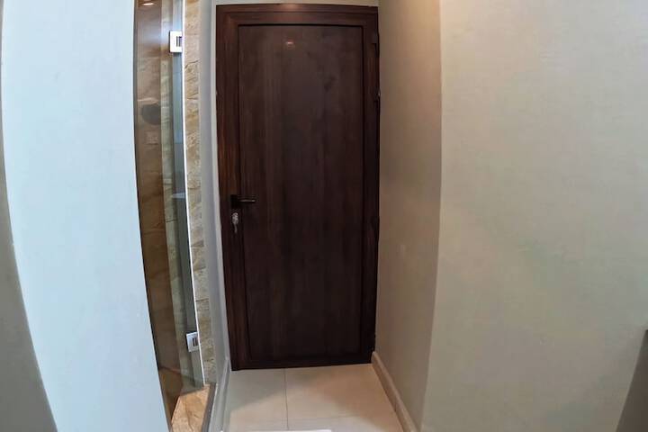 Room 15 of 25
