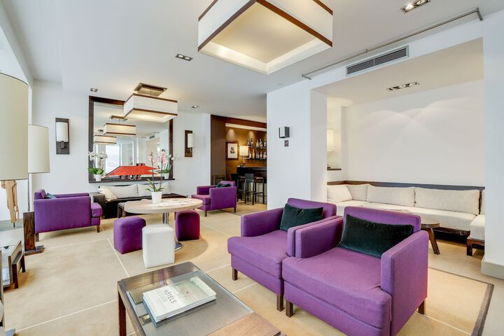 Guest Lobby