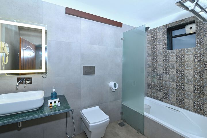 Room 15 of 22