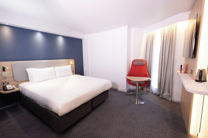 Room 18 of 61