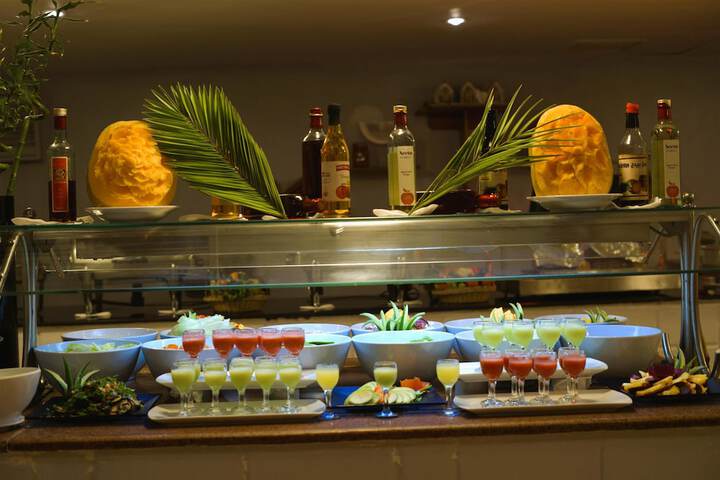 Dining 55 of 75