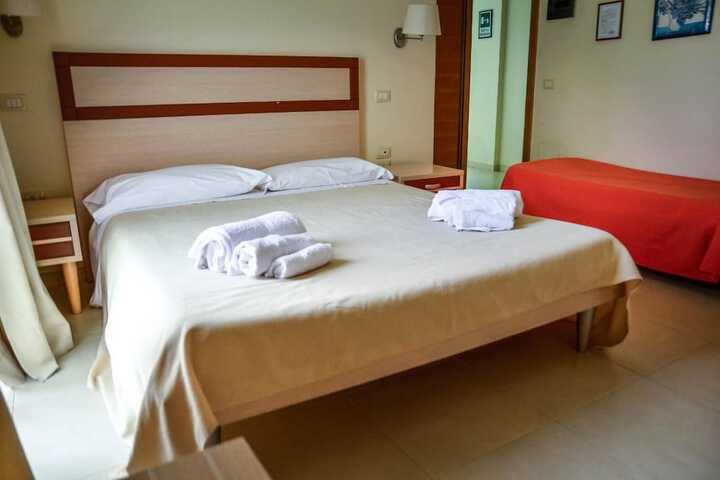 Room 22 of 62