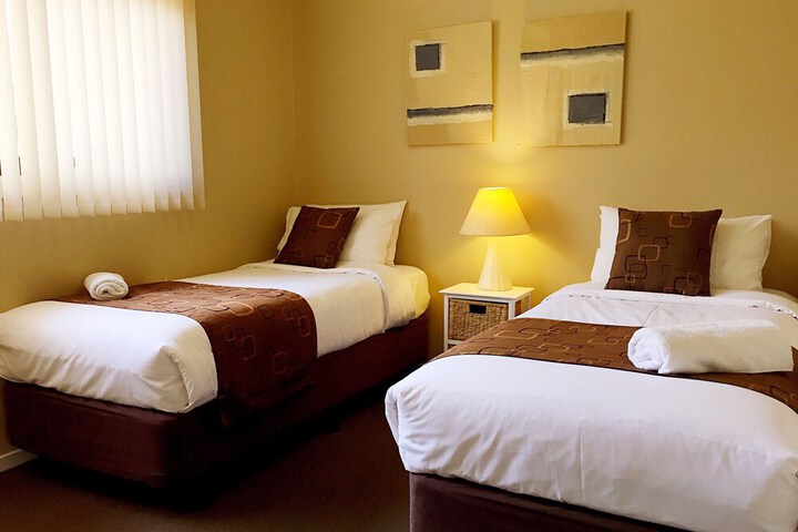 Room 8 of 39