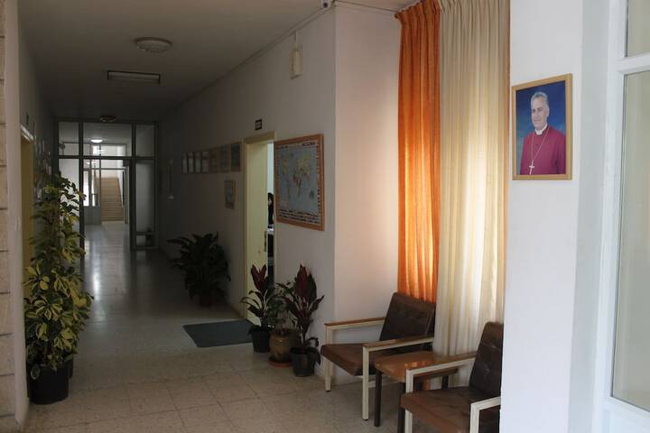 Ballroom/Hall 25 of 31