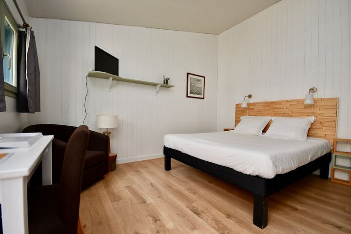 Room 13 of 54