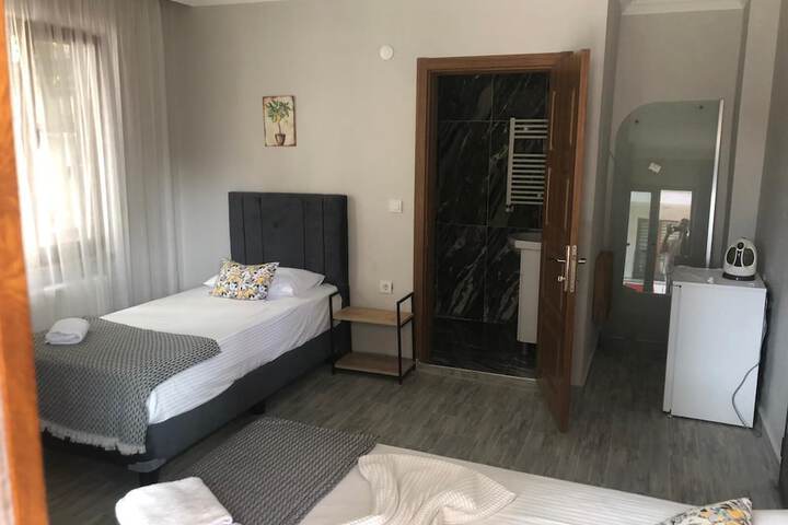 Room 15 of 37