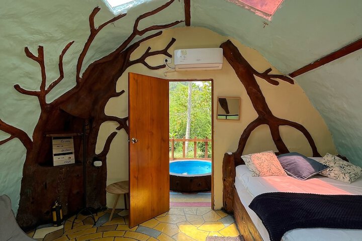 Room 28 of 59
