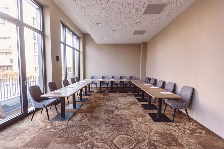 Business Center 110 of 113