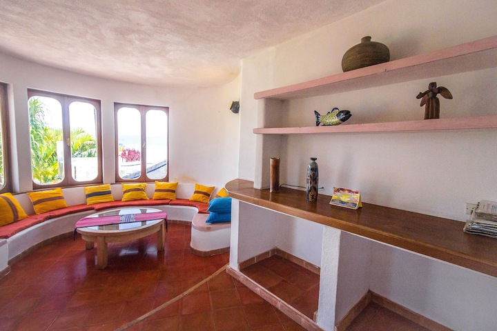 Room 2 of 49