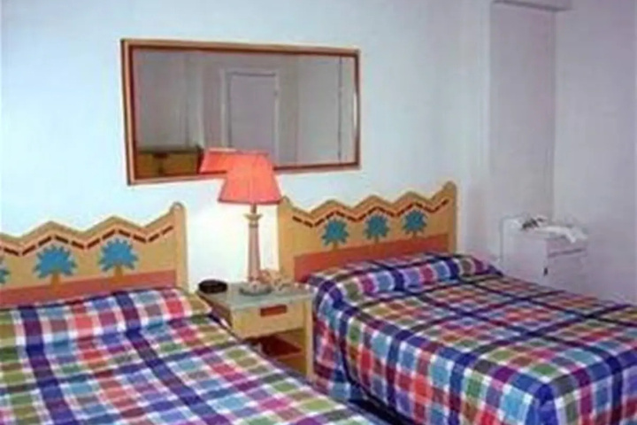 Room 2 of 4
