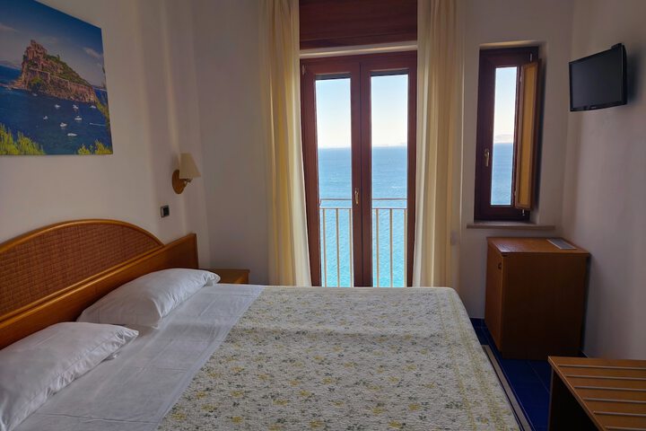 Room 40 of 70