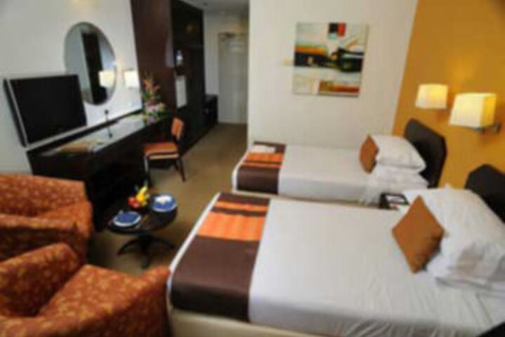 Room 8 of 30