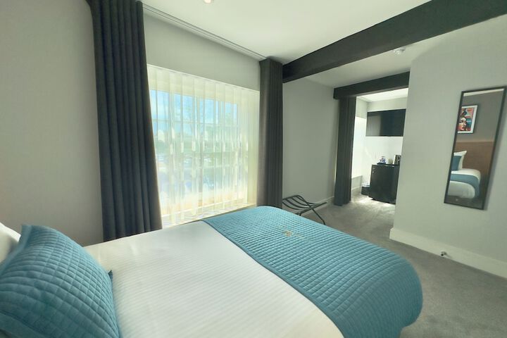 Room 9 of 49