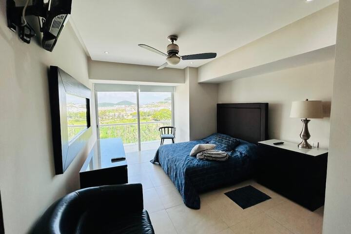 Room 6 of 23