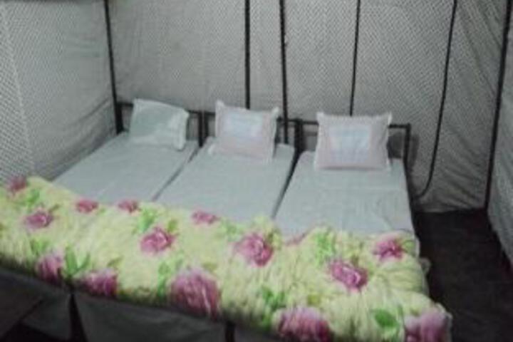 Room 2 of 6