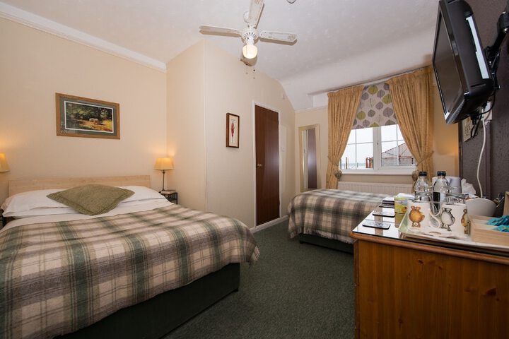 Room 9 of 30
