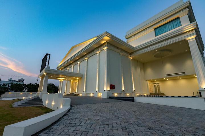 The Grand Monarch Hotel Ujjain