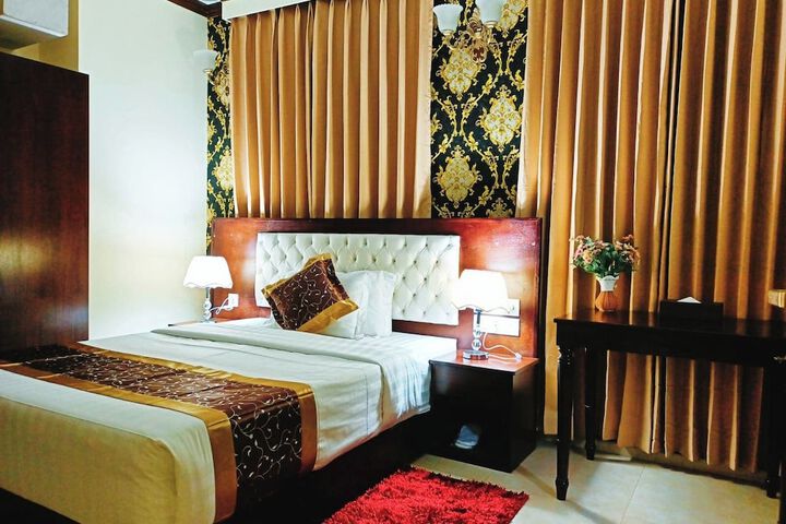 Room 5 of 22