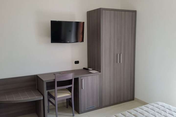 Room 15 of 39