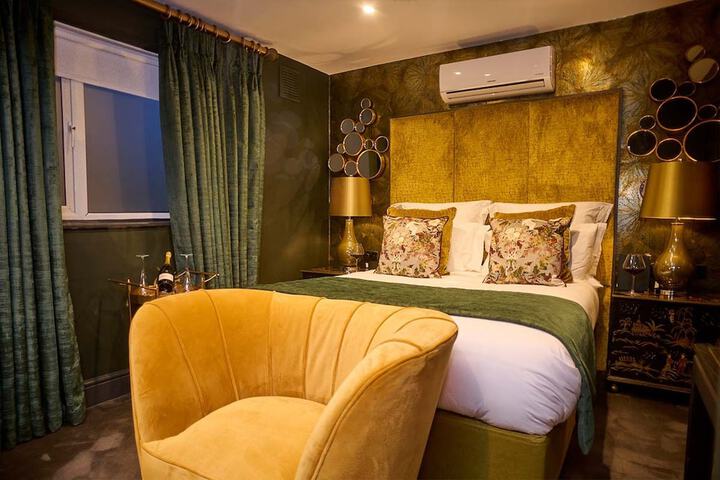 Room 3 of 26