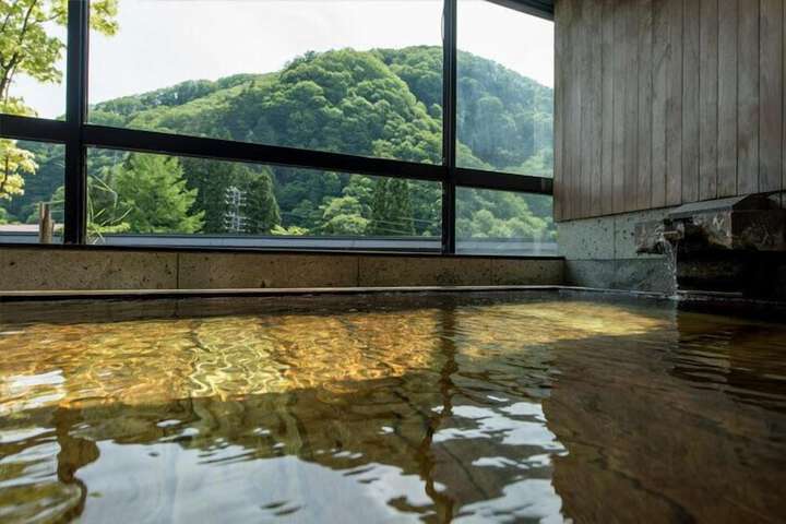 Hotel with Pool