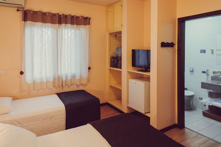 Room 27 of 88