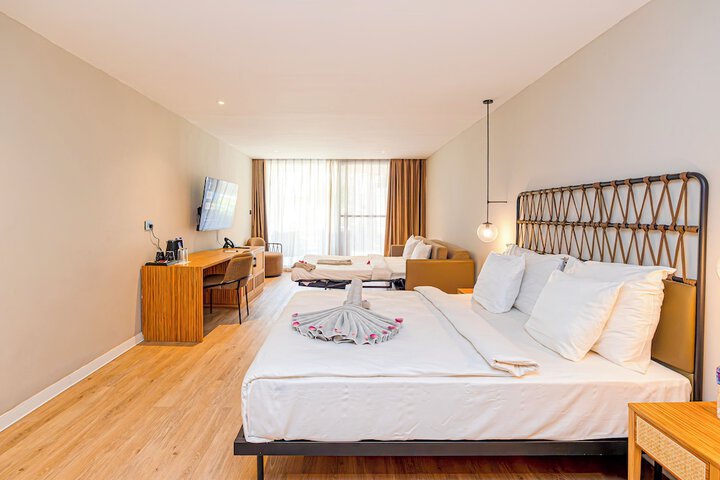 Room 24 of 119