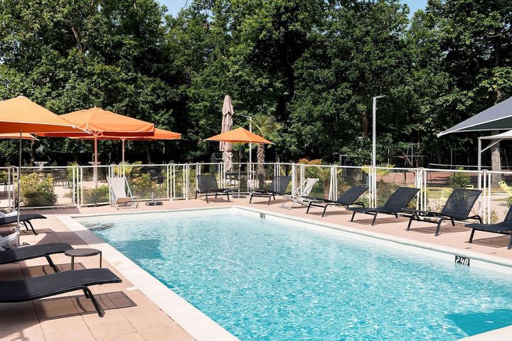 Pool 34 of 111