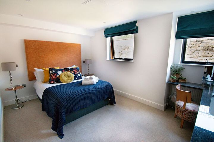 Room 45 of 283