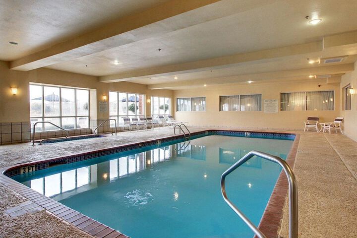 Pool Hotel