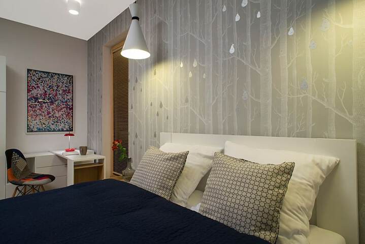 Room 7 of 82